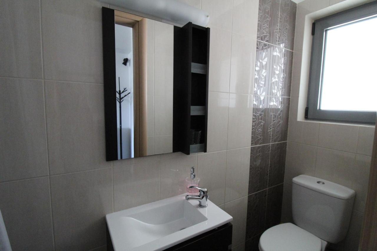 Lovely 2-Bedroom Apartment Athens Ngoại thất bức ảnh